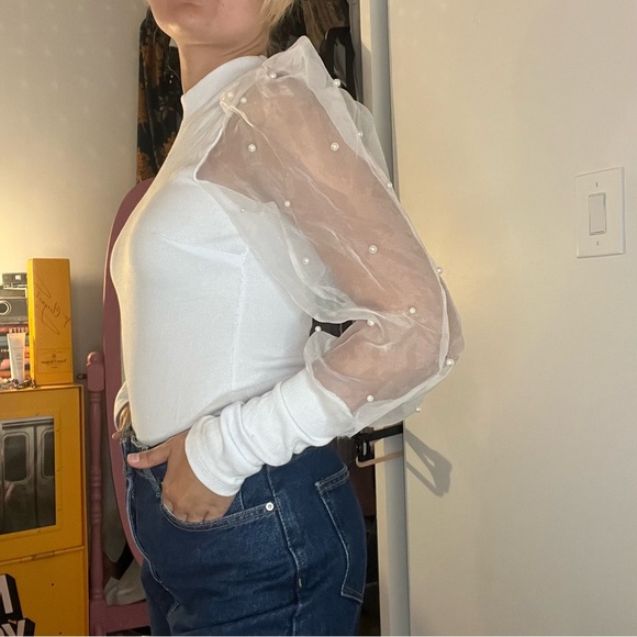 PRETTY LITTLE THING WHITE SHEER PEARL TOP - Picture 2 of 6